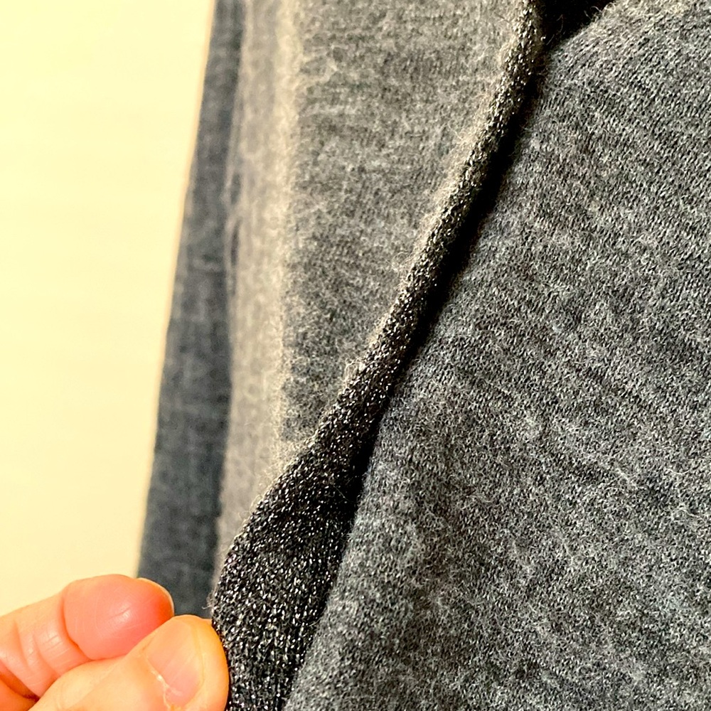 Gently Worn Gap Gray 6 Button Front 2 Pockets Car… - image 8